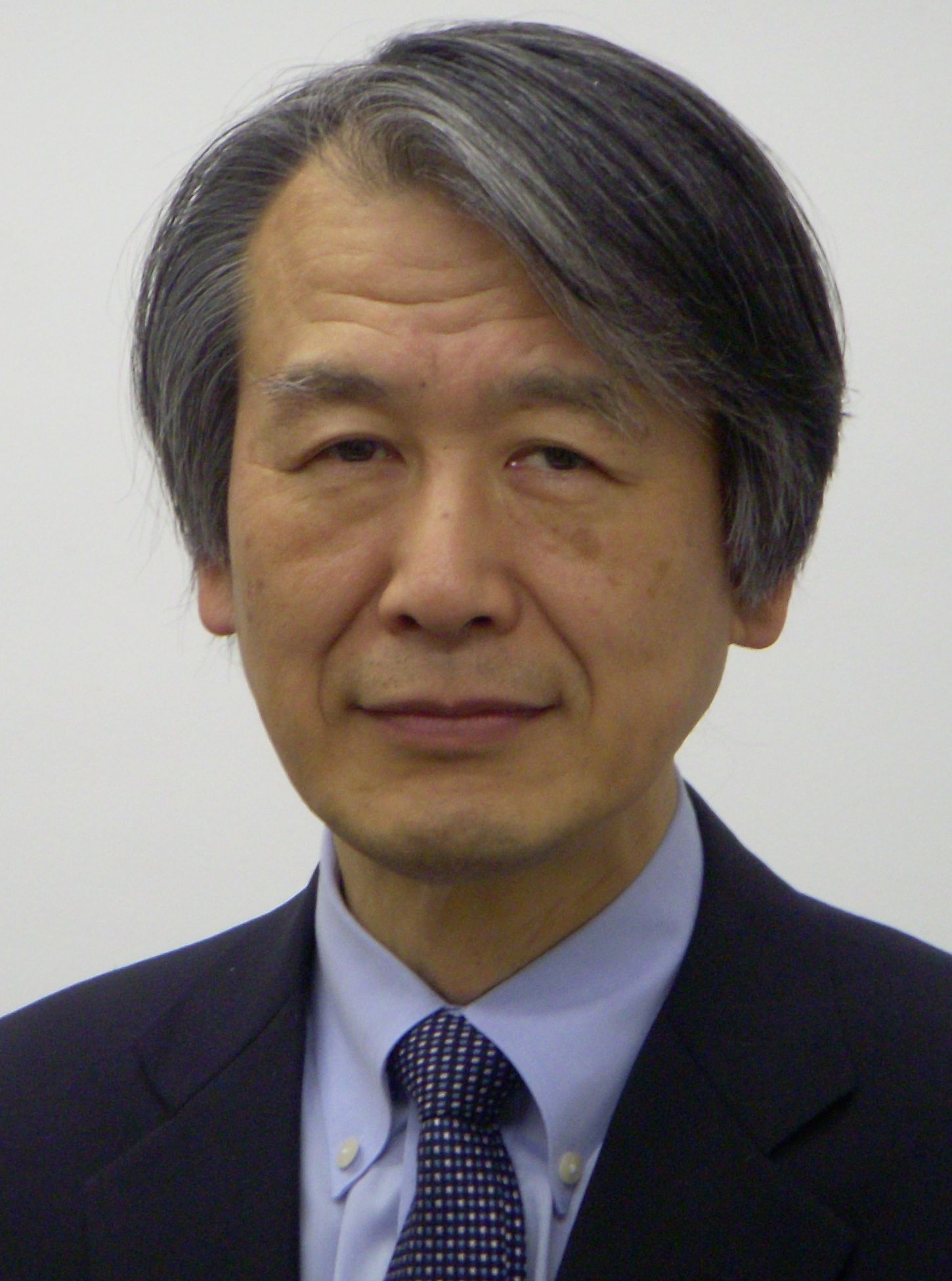 写真：第21期 関東支部・支部長　慶應義塾大学　植 田 利 久